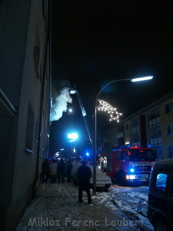 Feuer in Kueche Koeln Vingst Homarstr P565.JPG